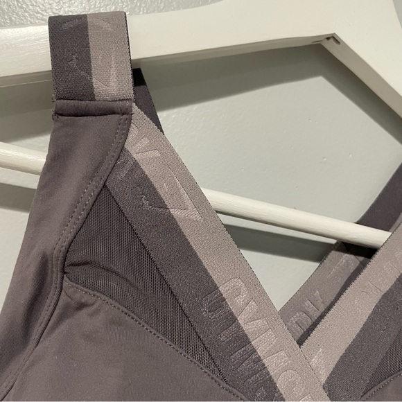 Gymshark Empower Sports Bra Grey XS - Picture 3 of 4